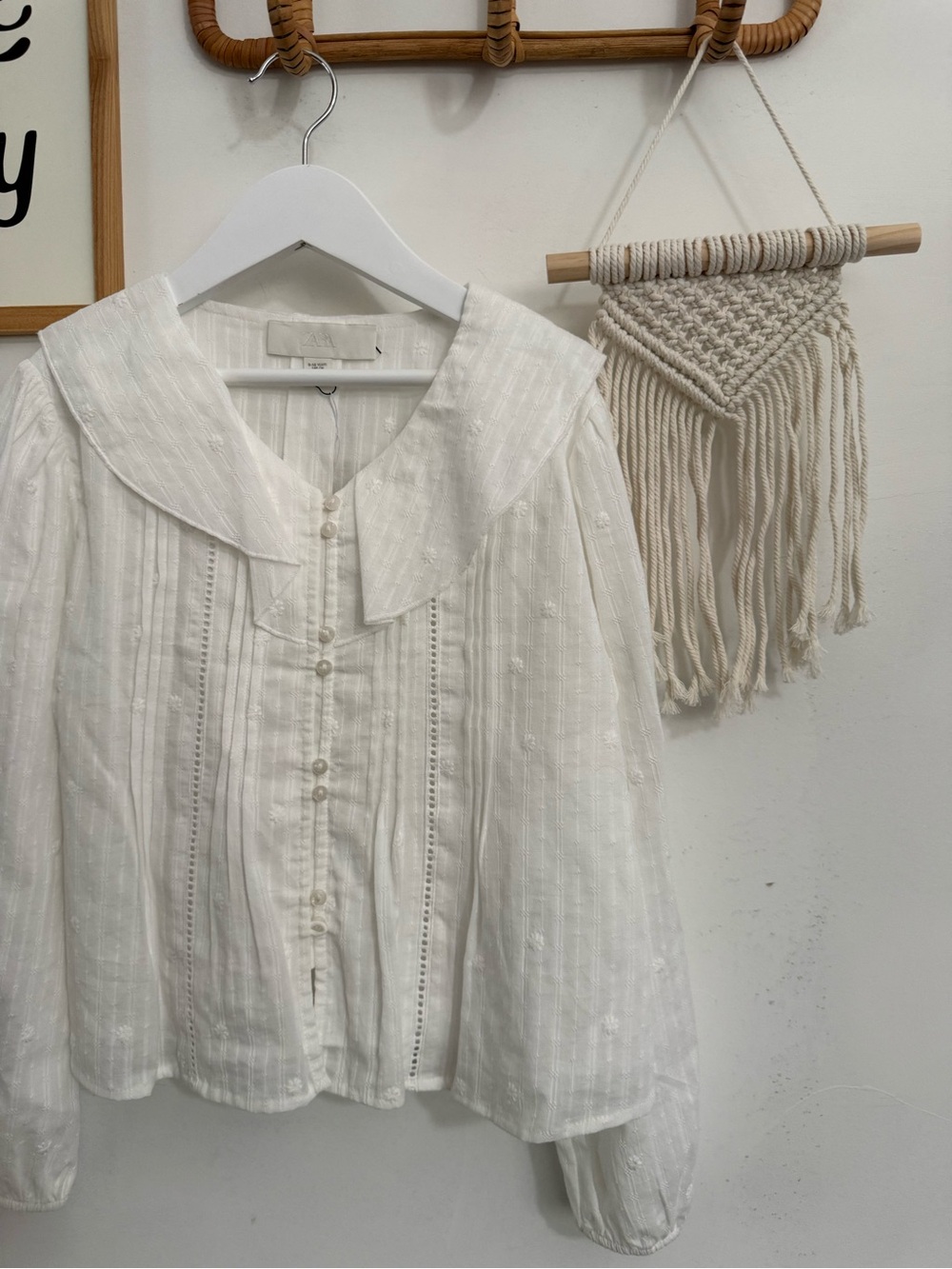 Zara - 9-10y - white button up blouse